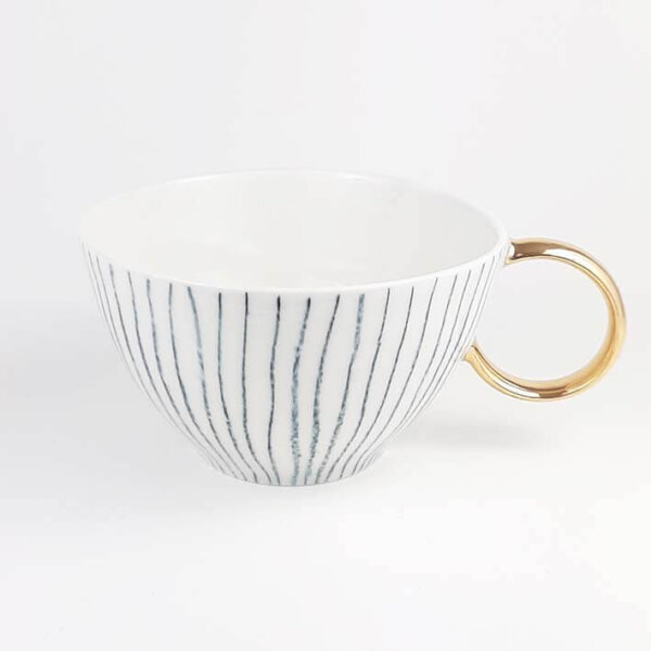 Coffee cup B&W