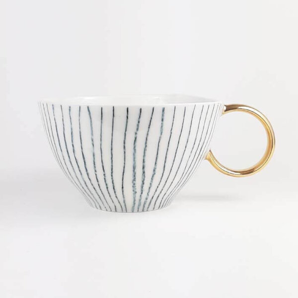 Coffee cup B&W